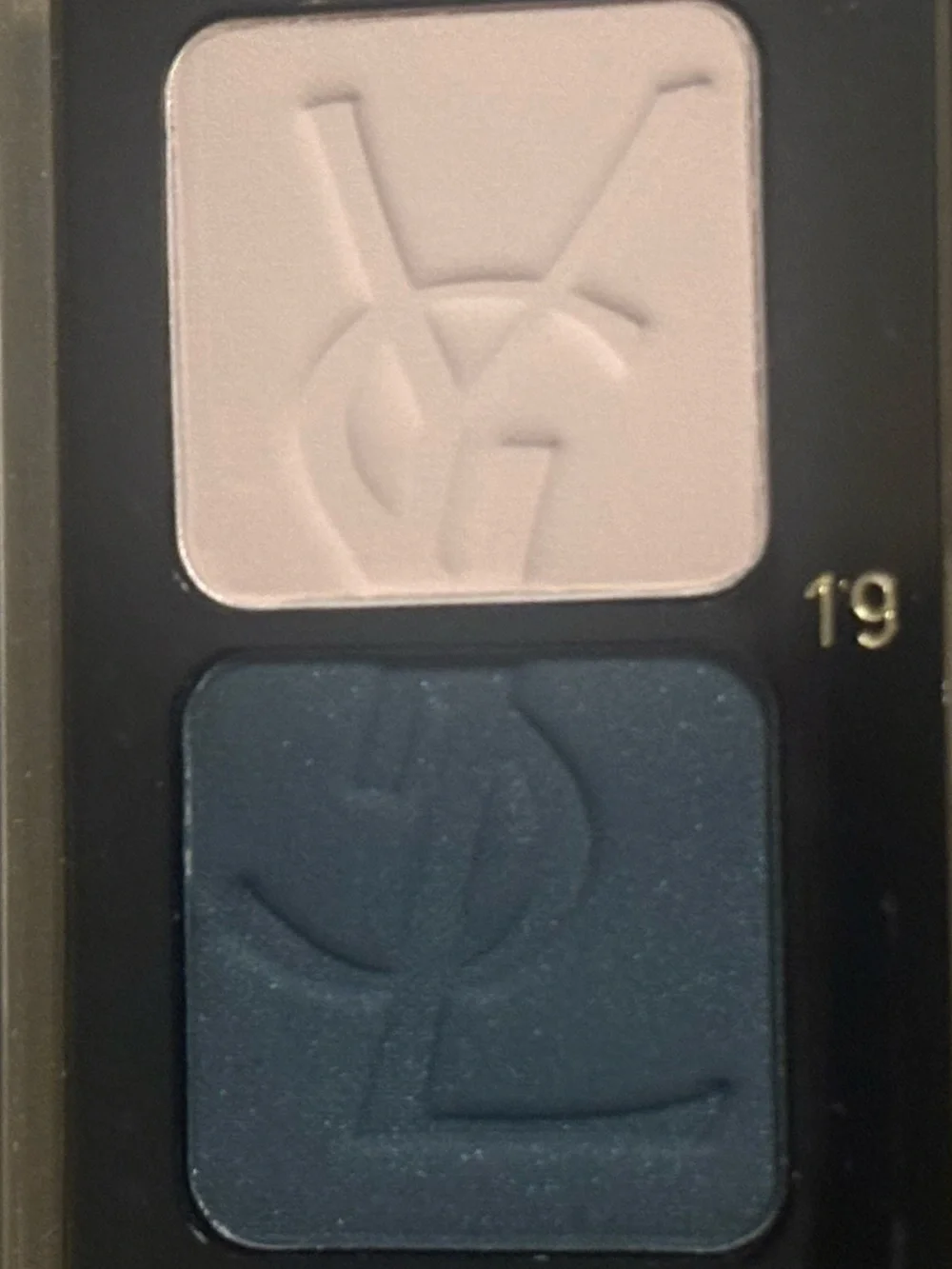 YVES SAINT LAURENT OMBRES DUOLUMIÈRES EYE SHADOW DUO #19 Net Wt. 0.09 oz. 2,8 g